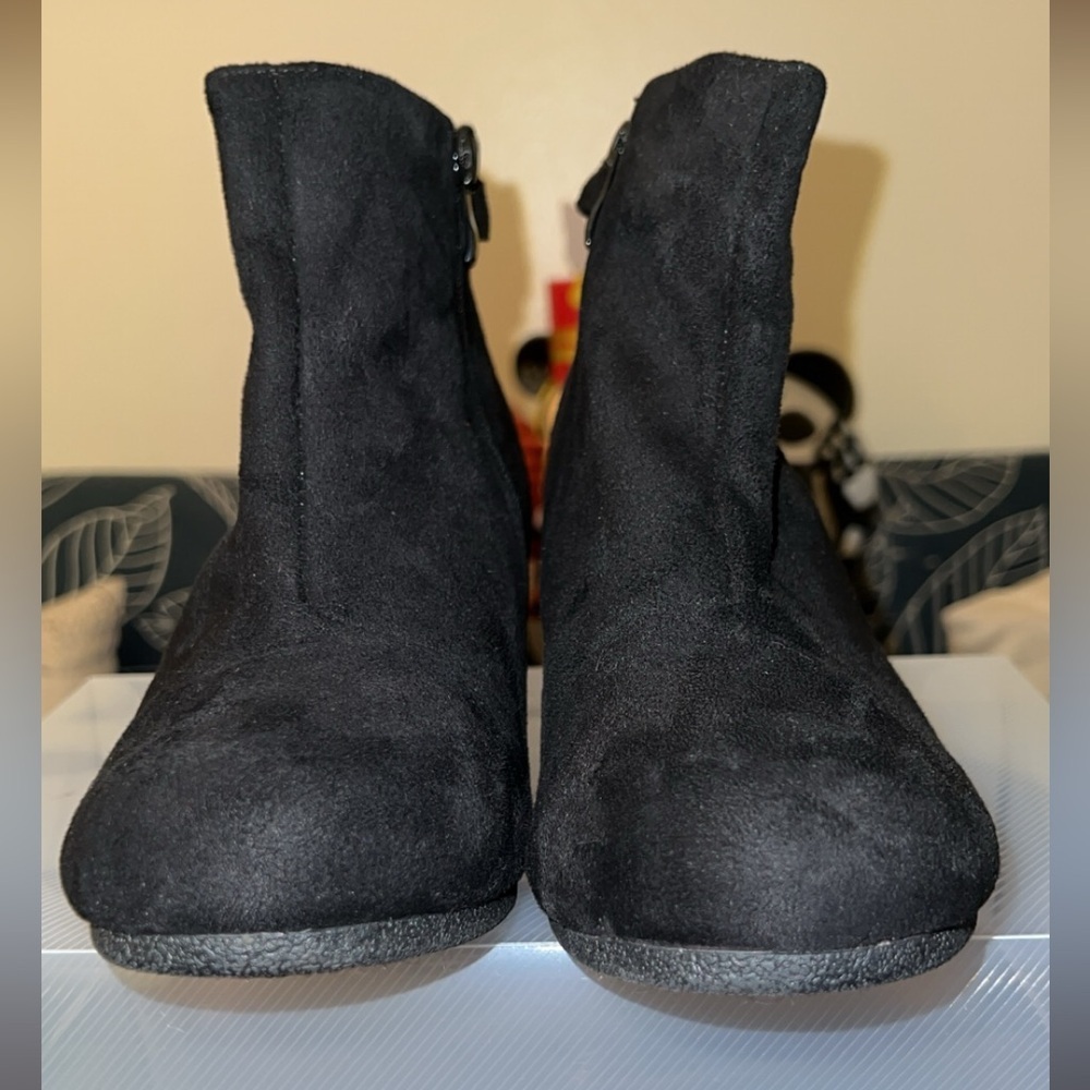 Women's Black Ankle Booties Low Wedge Heels Boot - Picture 4 of 10